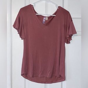 Flowy blush pink top. Size small - loose fit. Condition - very good.